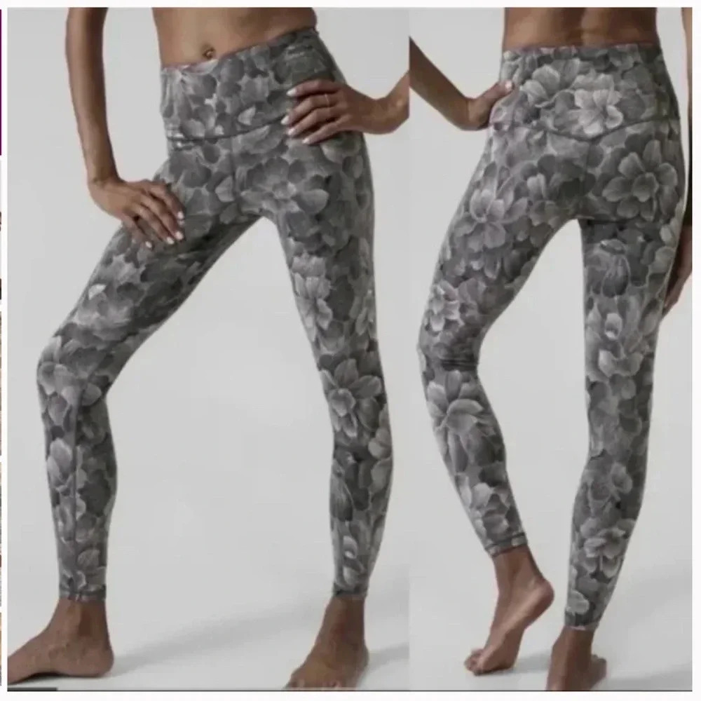 Athleta Elation Textured Tight Chakra Floral Black/Seasalt Size XS - Picture 1 of 8